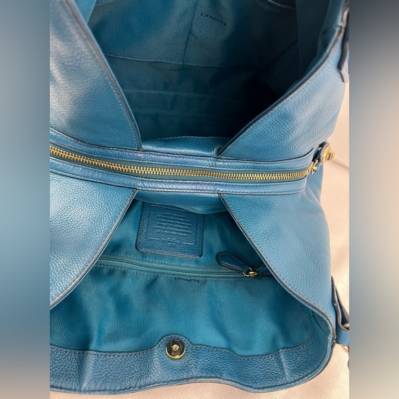 4011: Coach Edie Blue Pebbled Leather Shoulder Hobo Bag Retail w/ Entrupy Cert - Picture 6 of 10